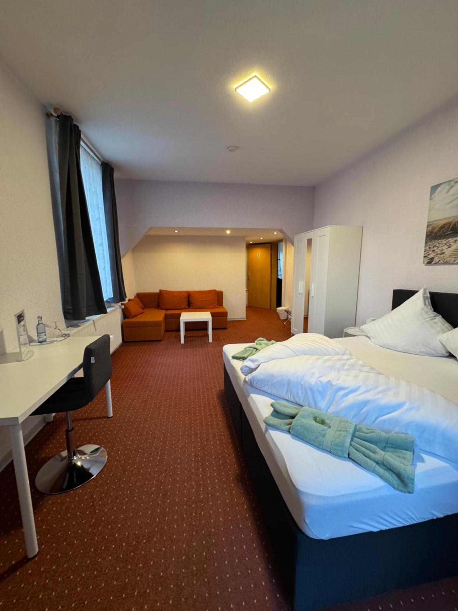 Hotel-Restaurant Christine Lubz Екстер'єр фото